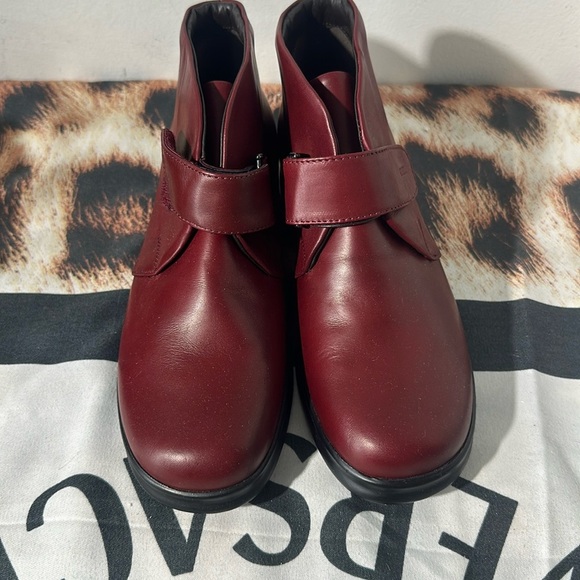 Stonefly ankle boots - Picture 1 of 3